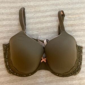 Victoria Secret Body By Victoria Lined Perfect Coverage 38DDD 38F Lace